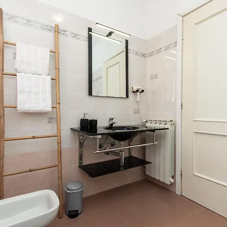Mediterranee - 200m Dal Mare, Parcheggio Privato, Idromassaggio Daire Imperia