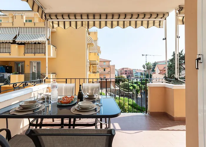 Mediterranee - 200m Dal Mare, Parcheggio Privato, Idromassaggio Imperia